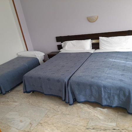 Hotel Os Carballos Сіґуейро Екстер'єр фото