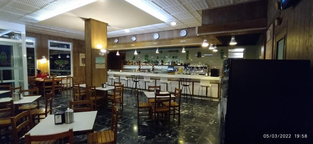 Hotel Os Carballos Сіґуейро Екстер'єр фото